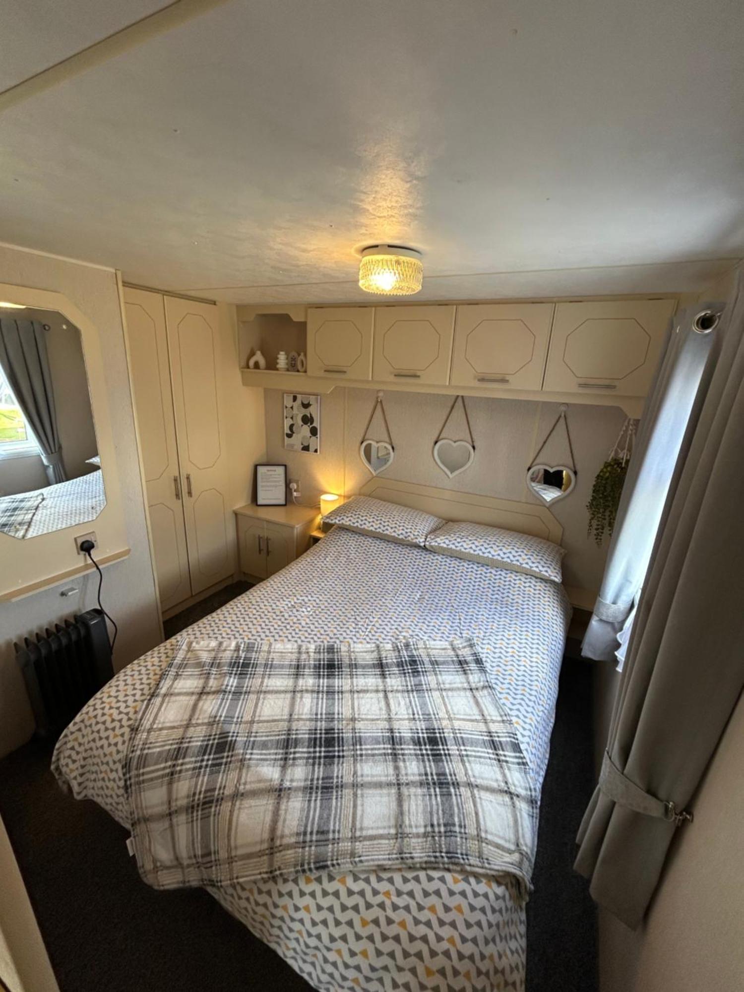 Baileys Caravan Hire - Sealands Plot 26 - Dog Friendly 잉골드멜스 외부 사진